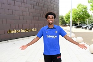 九游app-记者：蓝军希望出售楚克乌梅卡 交易总价接近球员4000万镑解约金